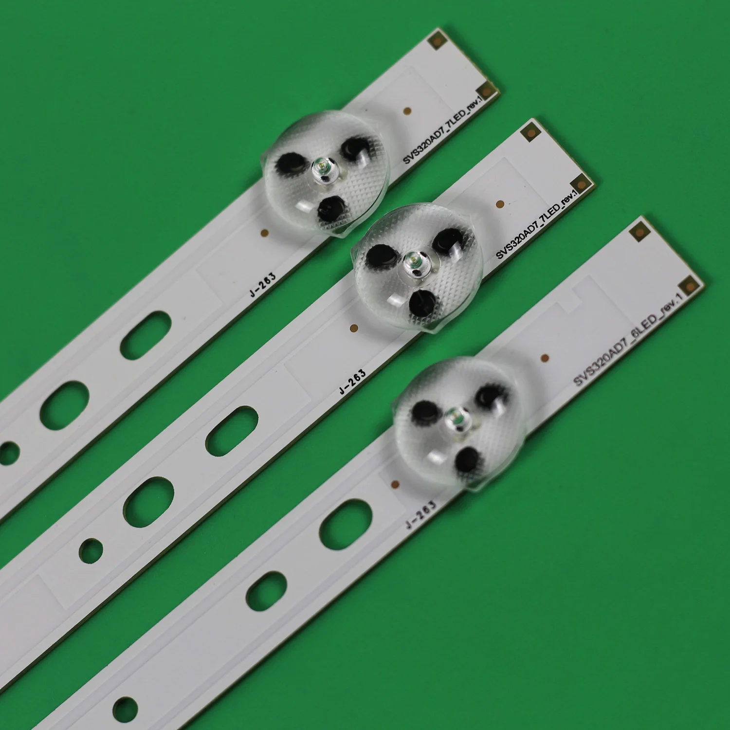 Samsung VESTEL-SVS320AA6_6/7LED, 120525, BN96-01059A, 01060A, SVS320AD6, SVS320AD7, LTA320AP33, GRUNDIG, ZCL606-MH, 3pcs por conjunto