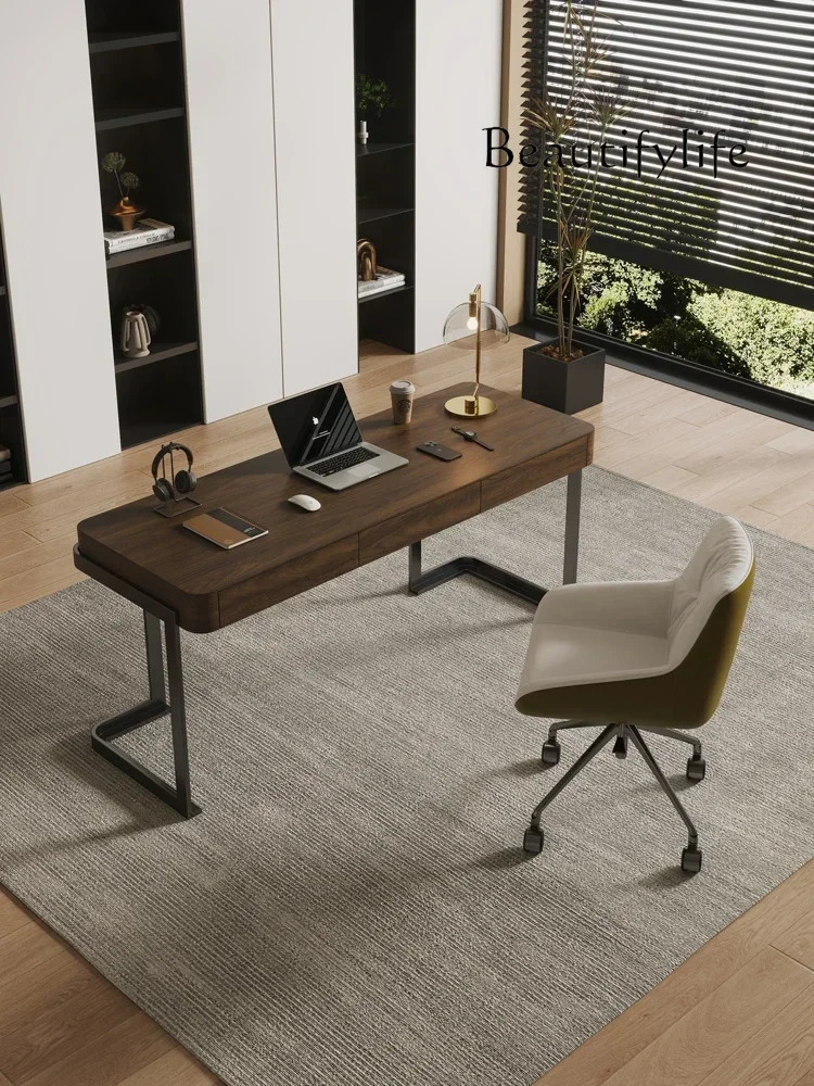 C40 Minimalist Waln…