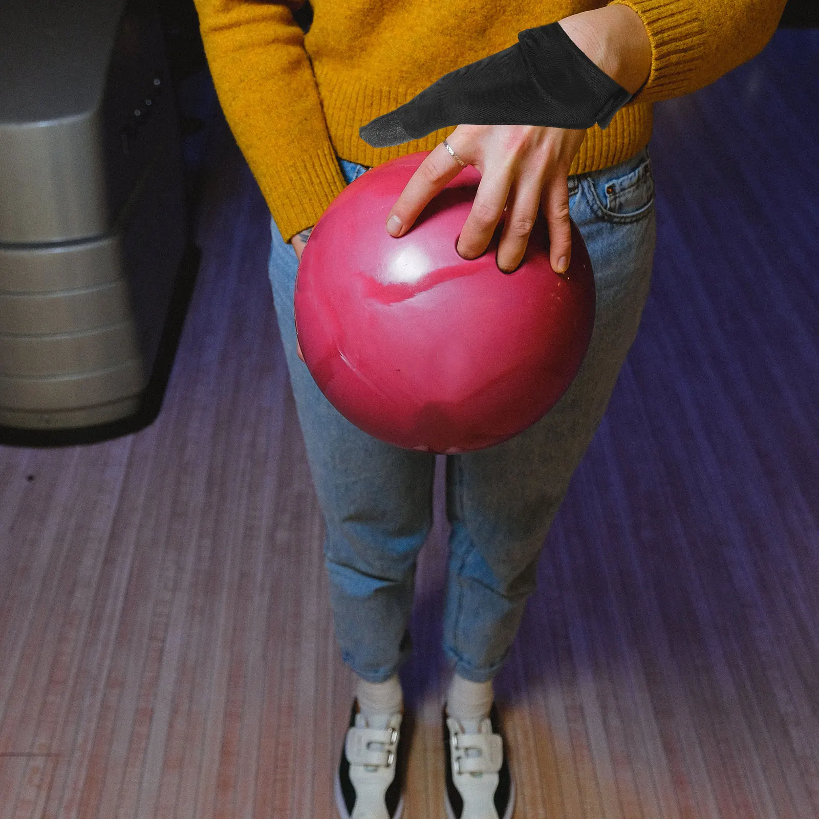 

Bowling Thumb Cover Elastic Finger Protector Right Hand Absorbing Cloth Material Gloves Versatile Fit Comfort