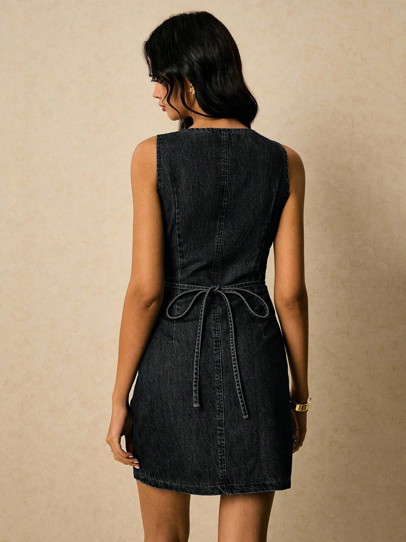 

Women's V-Neck Single-Breasted Sleeveless Denim Dress