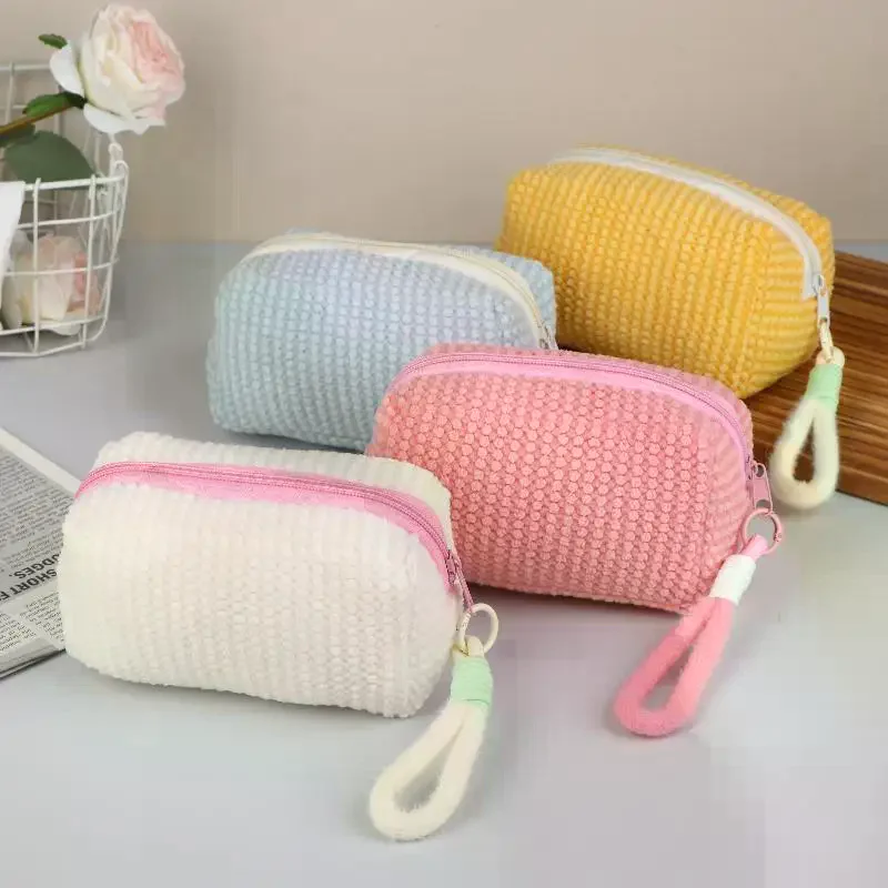 

Сладкая и девчачья плюшевая косметичка ярких цветов большой емкости, косметичка, дорожная портативная сумка, плюшевая косметичка