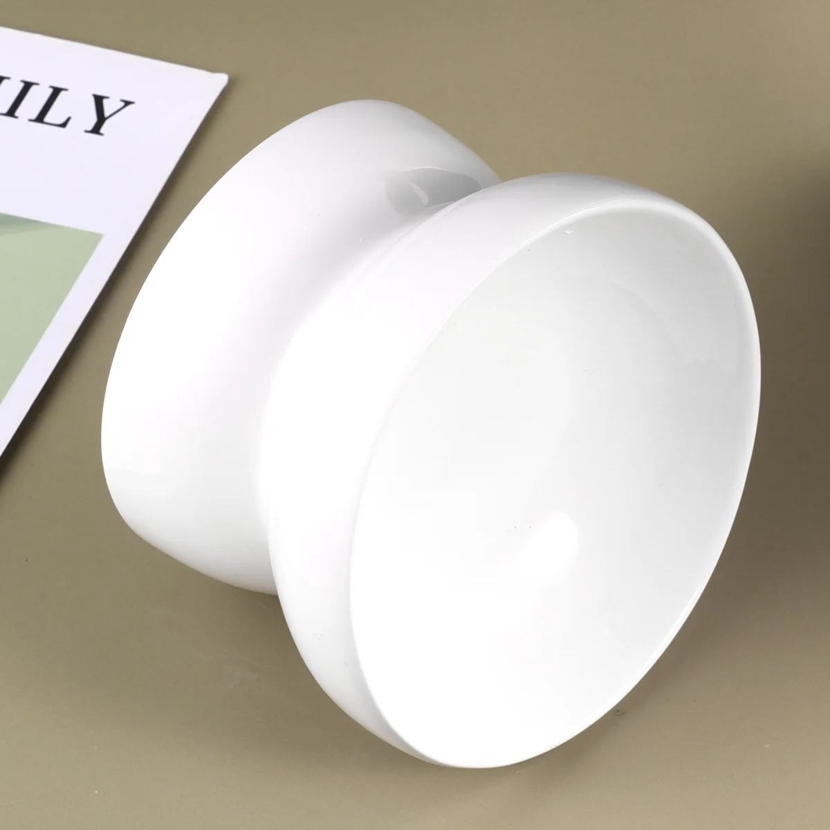 

High Feet Elevated Ceramic Pet Bowl White Size S Dog Feeder Slanted Food Dish Lightweight Eco-Friendly Easy Clean Pet Feeding