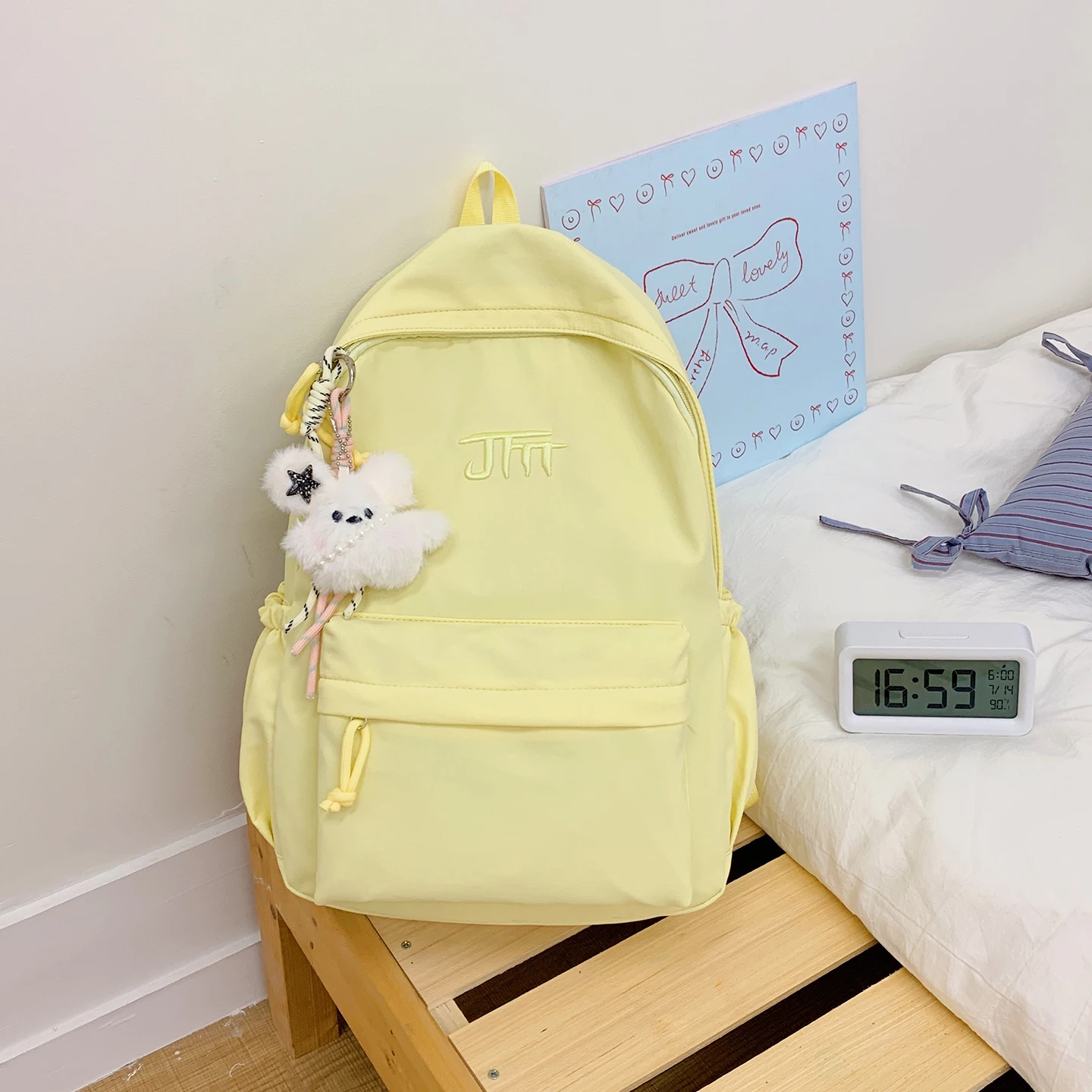 Niedlicher Einfarbiger Bestickter Rucksack Leichter Nylon-Schulrucksack Koreanischer Stil Damen Großer Reiserucksack