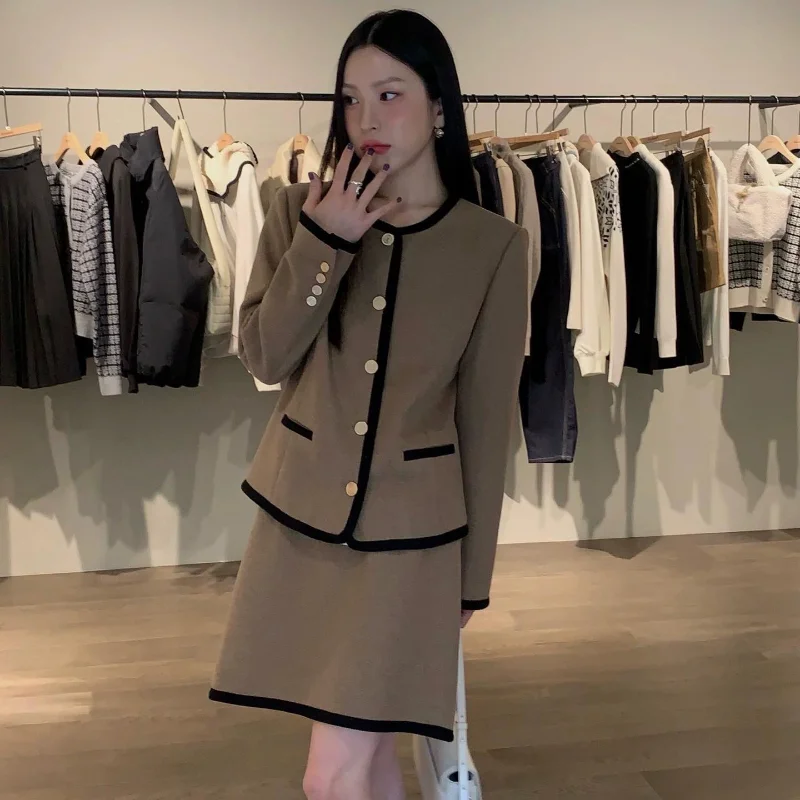 Conjunto de Chaqueta de Lana y falda a la Moda con Botones Dos en Colores Contrastantes, Estilo Pequeño y Frae, T...