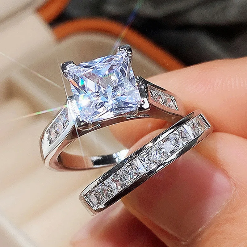 

European and American new fashionable square zircon inlaid luxury personalized women's double ring