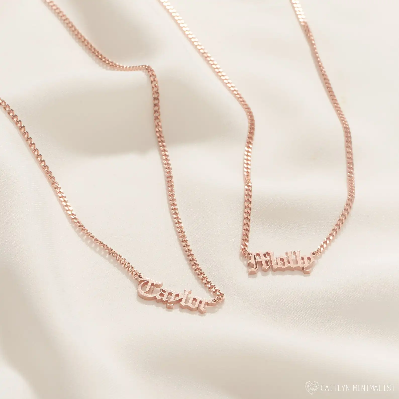 Personalized Vintage Font Name Necklace witn Curb Chain Old English Custom Name Pendant Jewelry Gift For Women Men