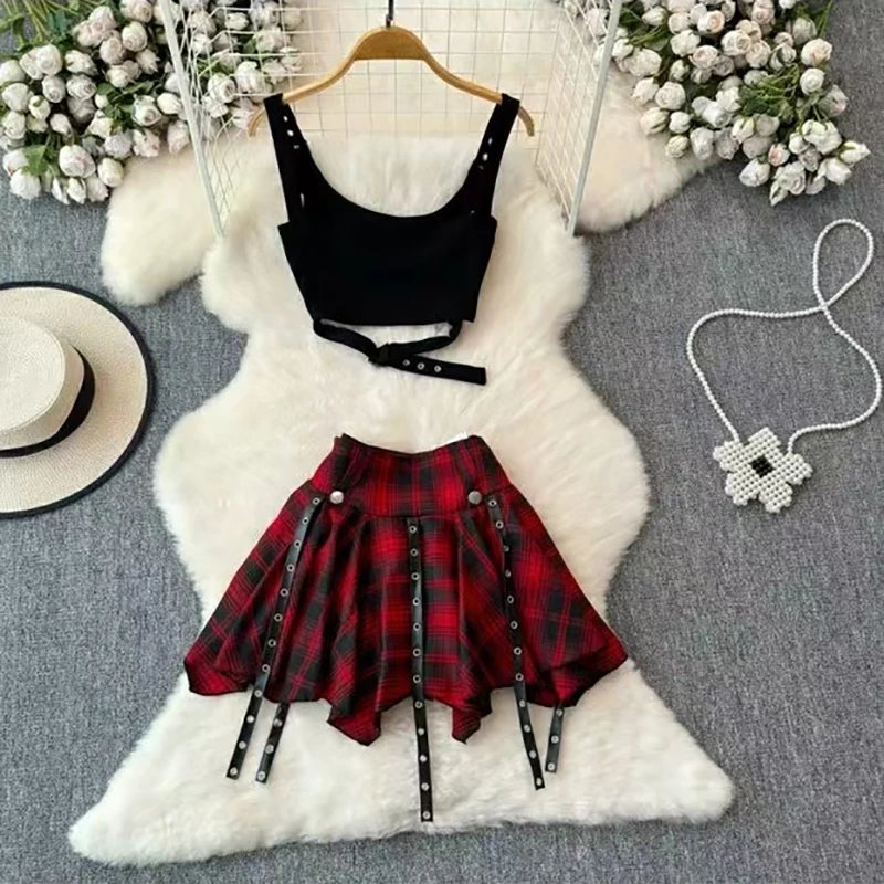 

Women's New American Retro Camisole Vest+Plaid Fluffy Cake Skirt Two-Piece Set Fashionable Gothic Style Sexy A-Line MiNi Skirt