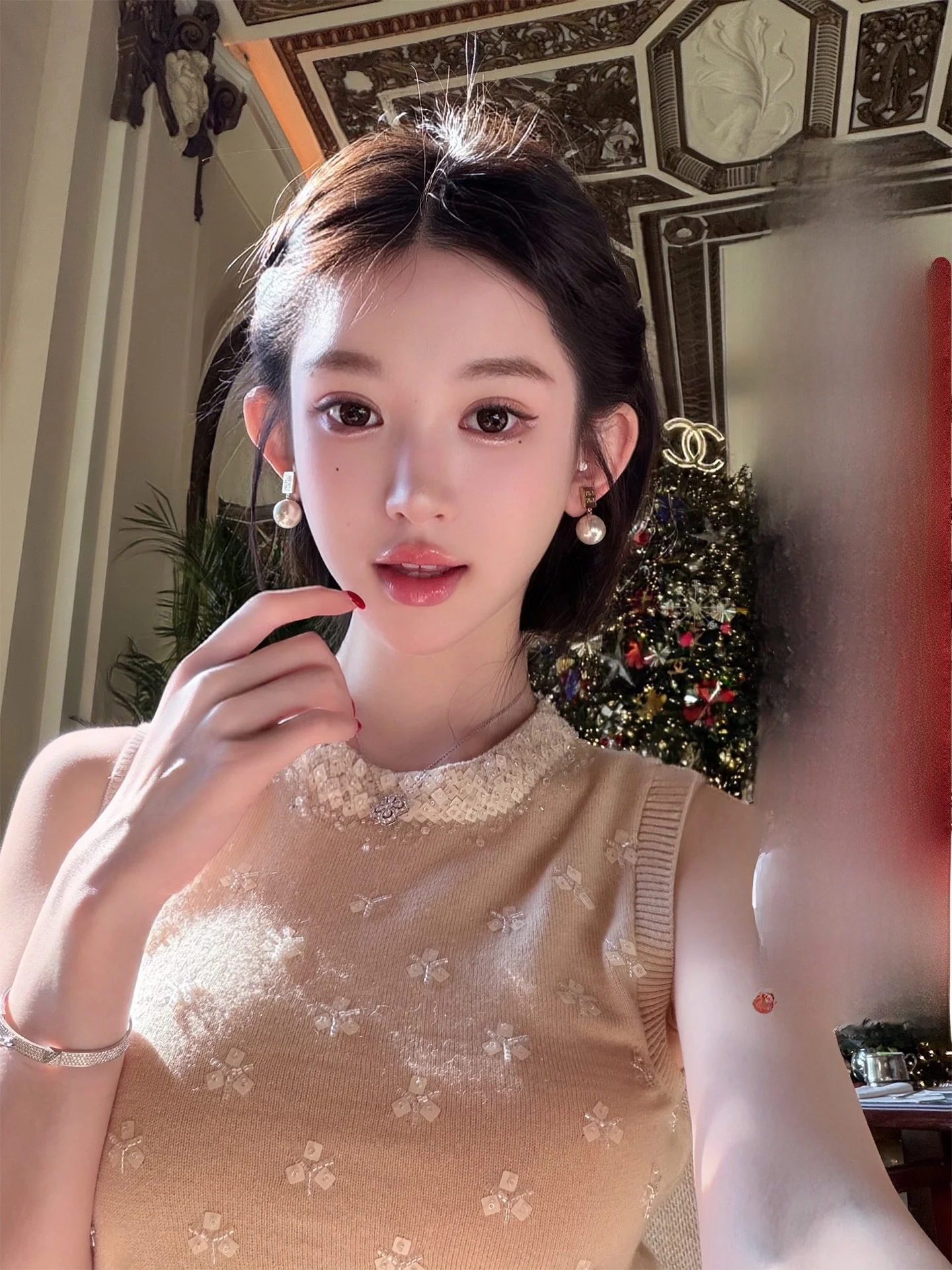 

Женский вязаный жилет-кардиган Good Morning Fan Fan Luxury Feel MU Thousand Gold Camere с тяжелой вышивкой, весенний, из мягкого нейлона