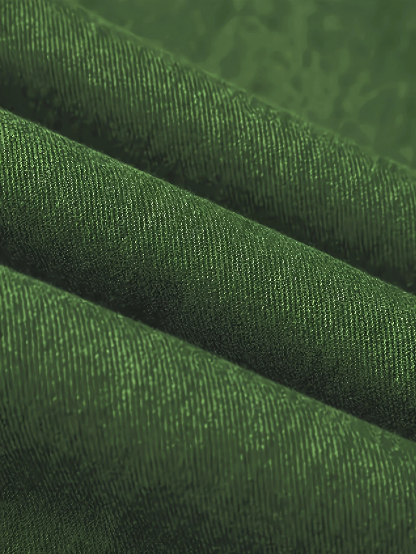 メンズミリタリーグリーンのスリムフィットジーンズ、シンプルでスタイリッシュ、体型を美しく見せる、カジュアルでトレンディなスタイルを簡単に演出します。