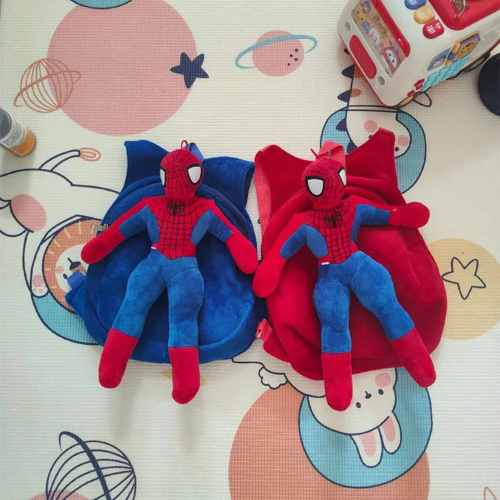 Nowa torba z kreskówek 3D Spider-Man Prezent urodzinowy dla dzieci Regulowana torba z figurką anime Urok Plecak przedszkolny Prezent na imprezę