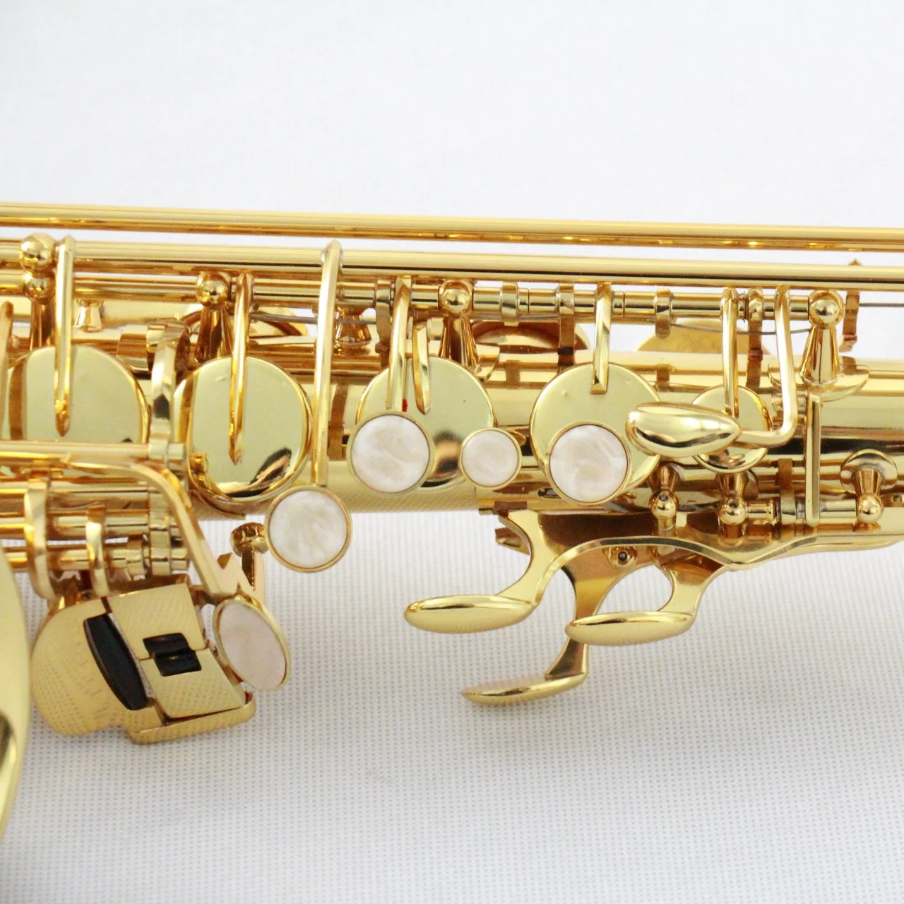 Gold Lacquer Brass Body Alto Saxophone Woodwind Instrument With Case For Professional Musicians And Practice Use