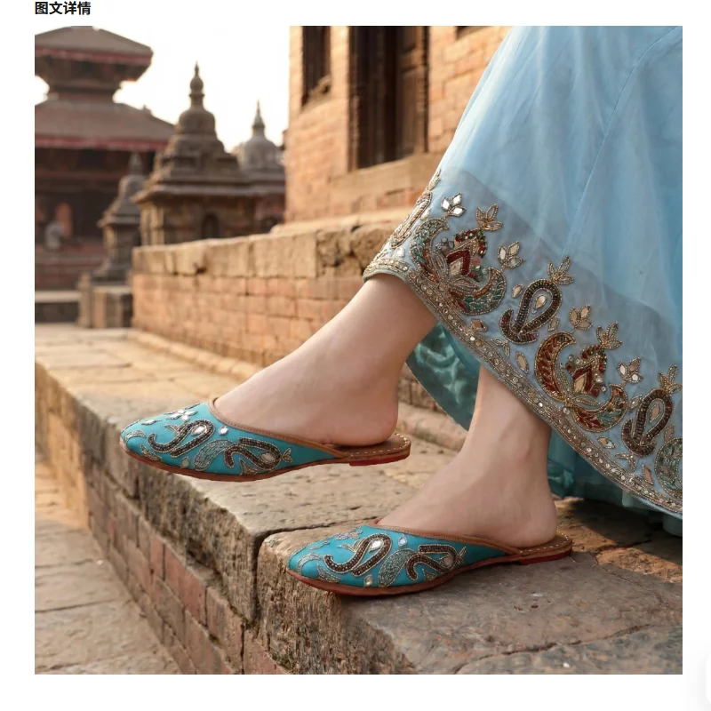 pantoufles-en-cuir-a-semelle-souple-de-style-ethnique-motif-paon-bleu-ciel-brodees-a-la-main