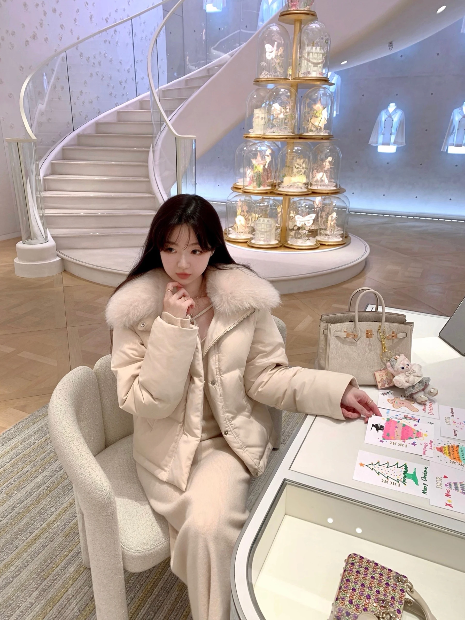 

Роскошное женское пуховое пальто Meeonnie с отстегивающимся меховым воротником, белое, с наполнителем из пуха, длинное, для повседневной носки