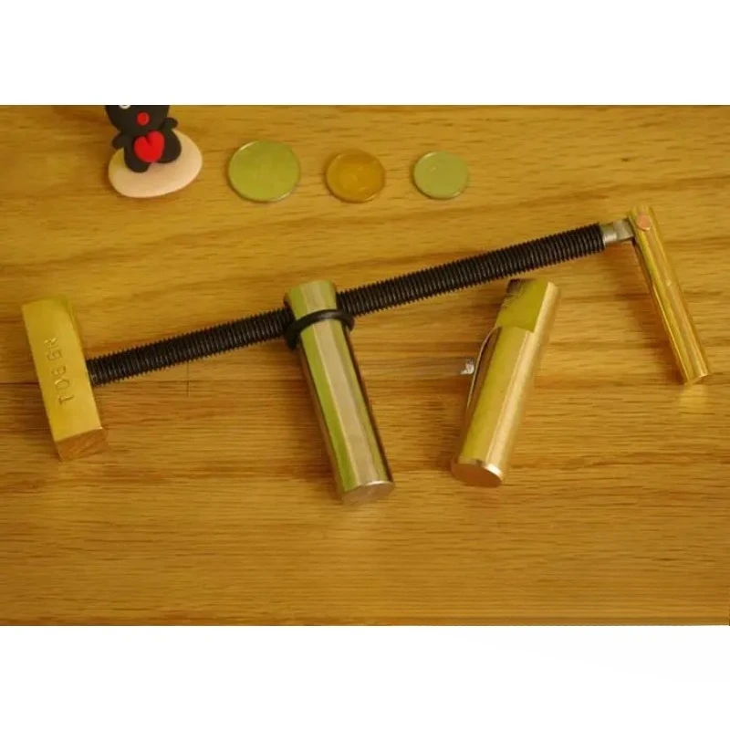 7 cm, Set of Workbench Clamp with 7 cm Dogbench, T.DEER BD 1807-A