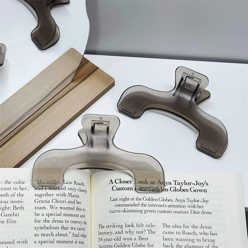 

Transparent Plastic Large Book Clip Simple Reading Aid Fixed Book Holder Bookmarks Creative Design Practical Note Holder