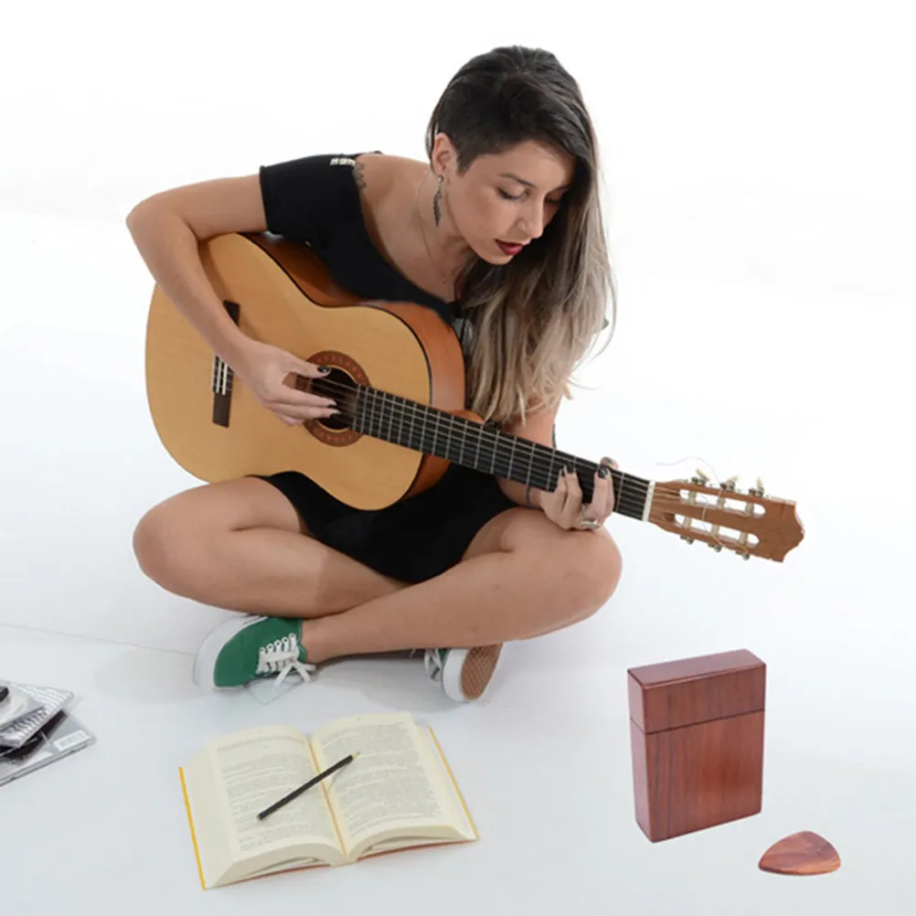 

Guitar Picks Storage Case Wooden Compact Design Resists Deformation Holds Picks Beads Jewelry Great Gift for Guitar Lovers on