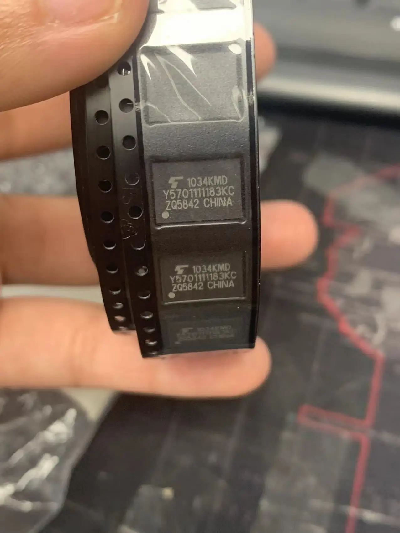 Y5701111183KC （1pcs）Electronic Component Chip IC Integrated Circuit Spot