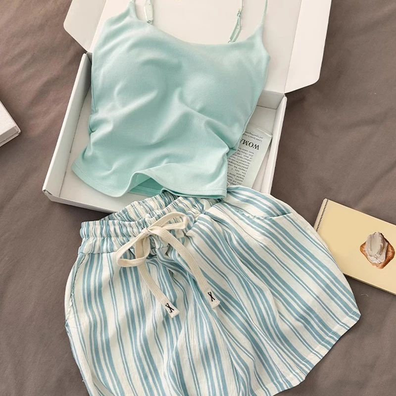 Conjunto de pijamas femininos 2025 verão camisola e shorts senhoras moda estilo coreano roupas para casa terno com almofada no peito