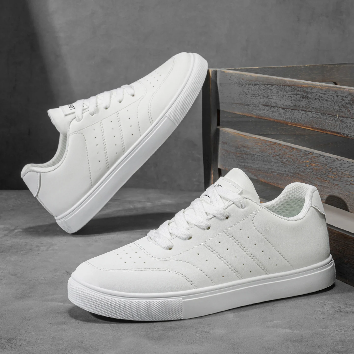 Low-top Men's Versatile Casual Sneakers, Comfortable and Trendy Thick-soled Outdoor Running and Skateboarding Shoes