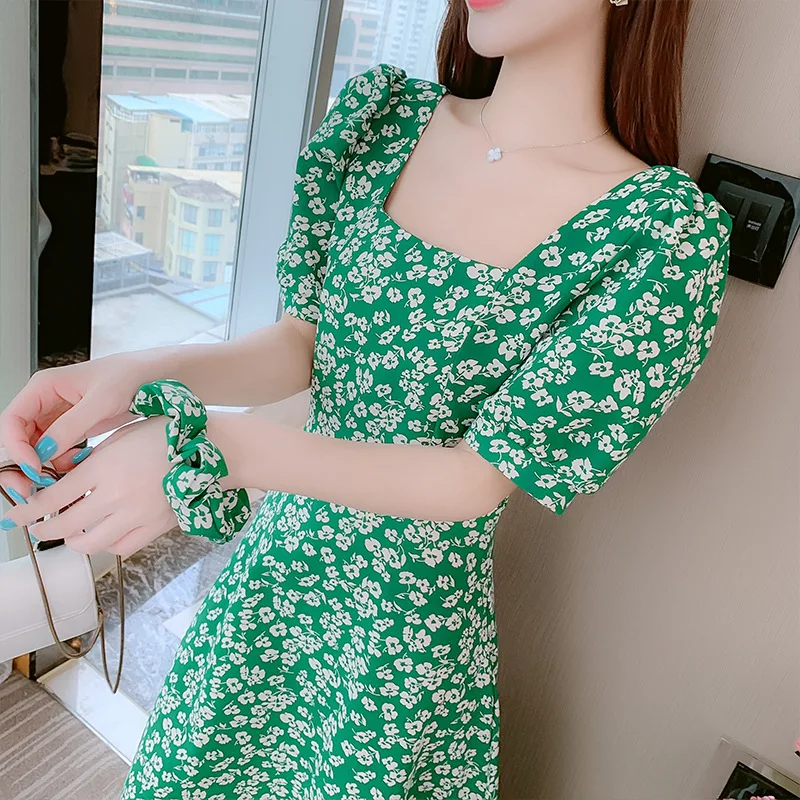 

French Tea Break Dress for Women Retro Square Collar Slim Mid-length Short-sleeved Romantic Floral Dress Casual High Quality2023