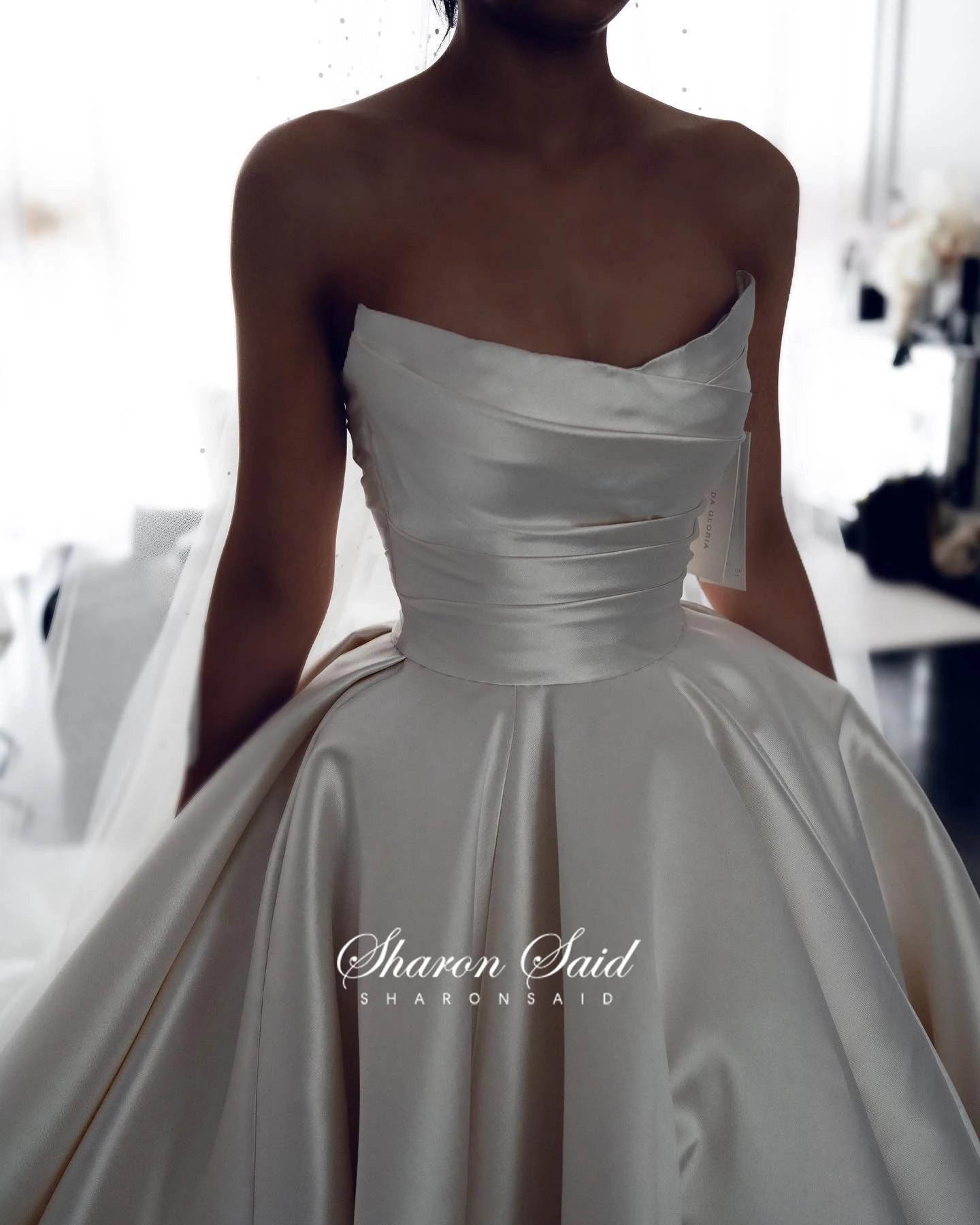 Sharon disse high-end personalizado elegante querida fora branco vestido de casamento luxo longo trem simples vestido de noiva sw016 personalizado