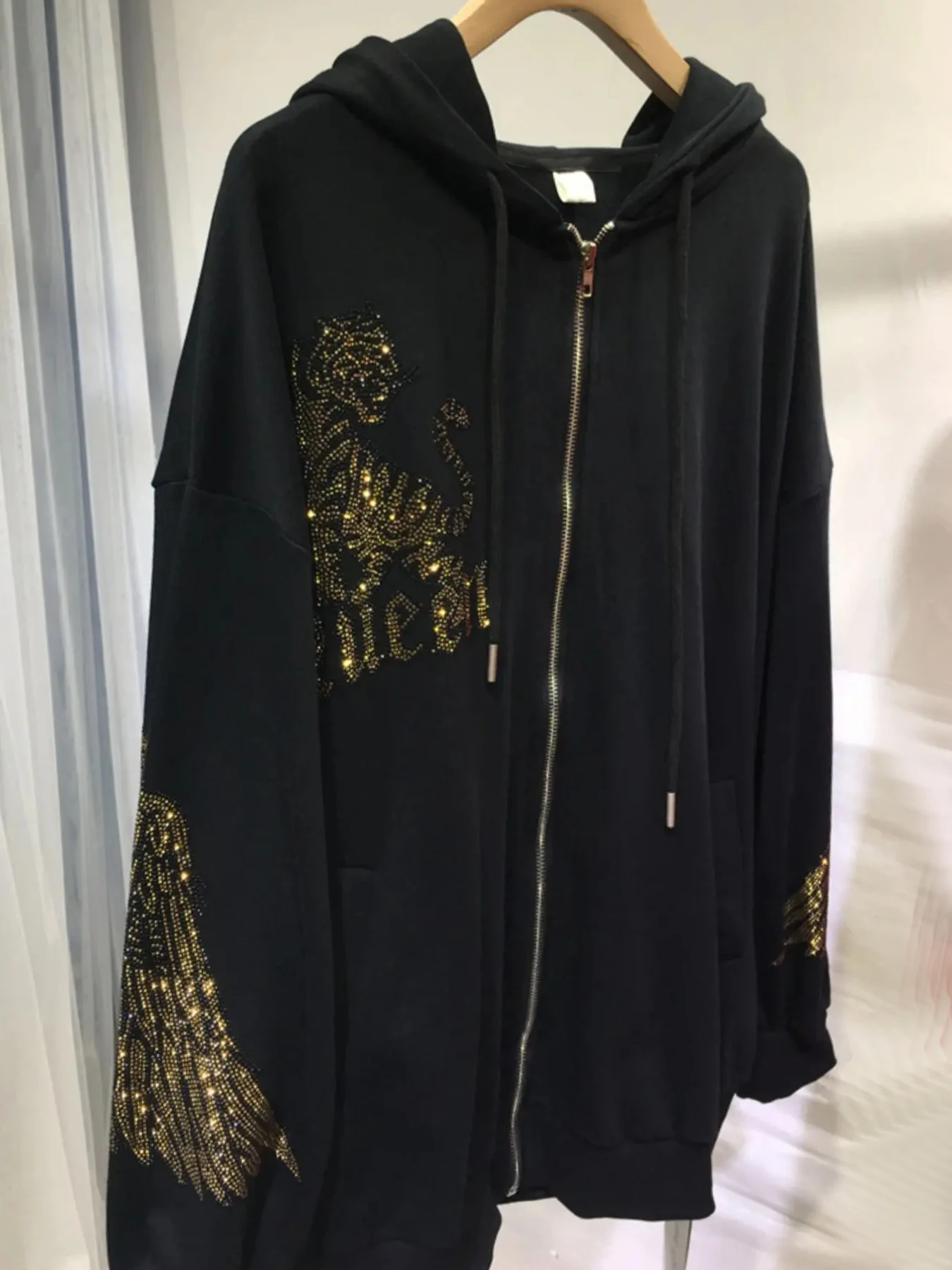 Plus Size Zip-Up Hoodie Tiger Rhinestones Graphic Top Jacket With Pocket for Women Oversized Hooded Sweatshirt Sparkling