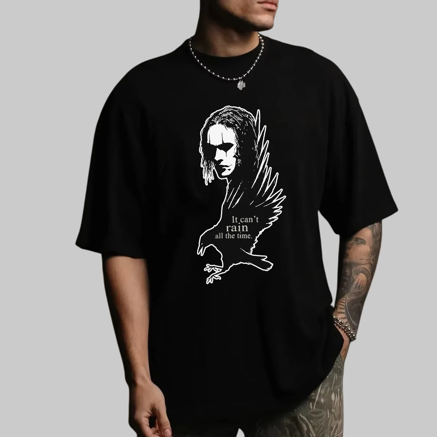 Camiseta gráfica The Crow It Can't Rain All The Time para hombre, estilo gótico retro de los años 90, película Eric Draven, camiseta informal negra de gran tamaño para calle