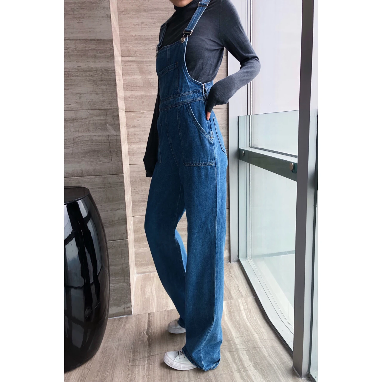 

Оригинальные классические свободные повседневные женские джинсовые комбинезоны CXM с высокой талией, длинные брюки-клеш глубокого цвета, весна 2024