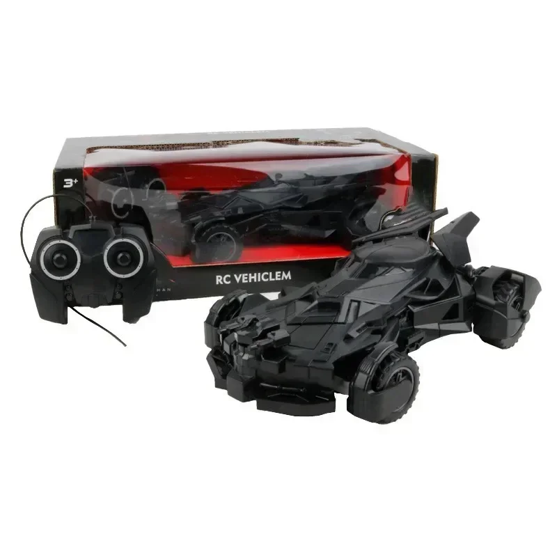 Genuino Taixing 2.4G A Quattro Vie Resistente Bat Chariot Robot Per Bambini Modello di Controllo Remoto Giocattolo Auto Sportive Regalo Auto Batmobile