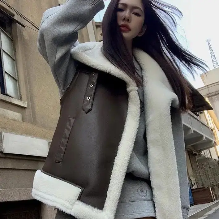 

Korea Version Retro Grained Lamb Fur One-Piece Vest Women Winter New Loose Design Leather Jacket Motorcycle Suit