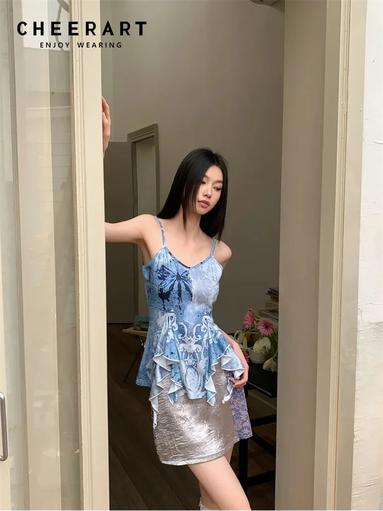 CHEERART Designer · Canottiere e canottiere floreali blu Top estivi con volant Scollo a V Canotta asimmetrica Top 2025 Abiti di moda