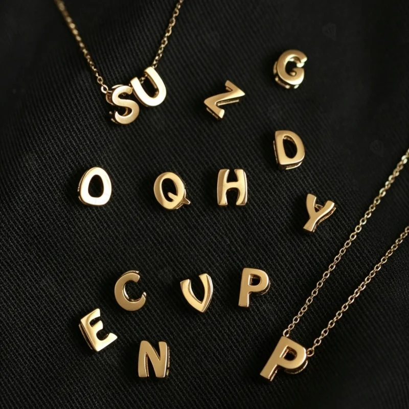 Buchstaben-Halskette S925 Silber Vergoldet 18K Gold Mini Glatter Niedlicher Anhänger Schlüsselbeinkette Englischer Name DIY Zubehör Großhandel – Detail 21