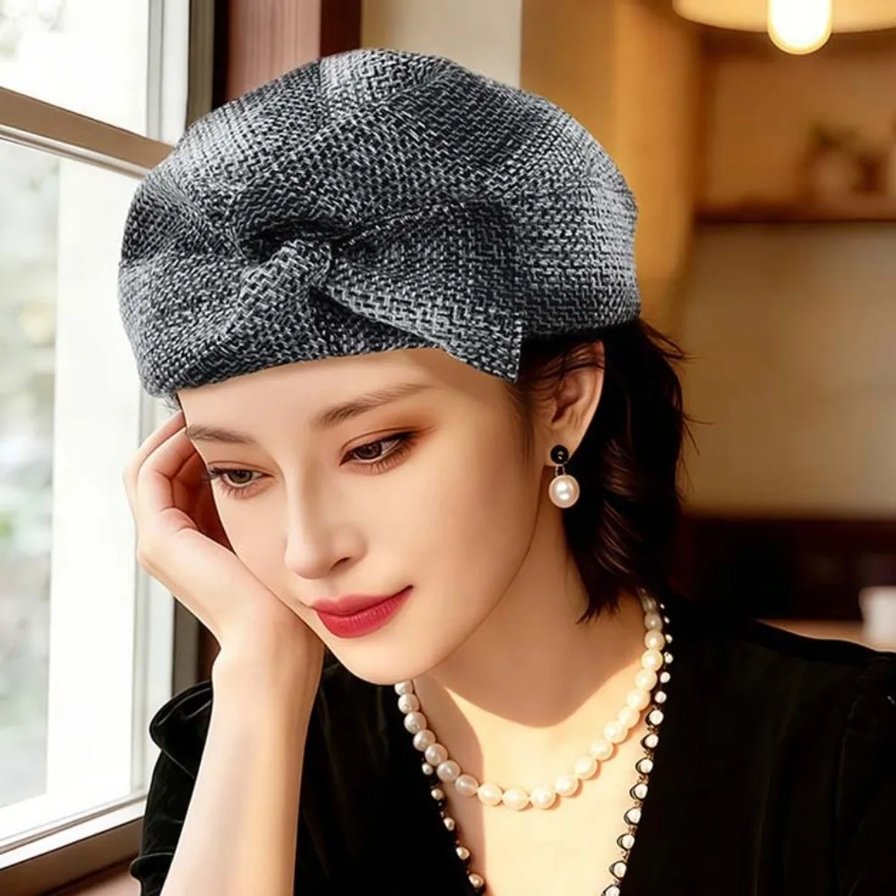 

Вязаная шерстяная шапка-берет в клетку в британском стиле с бантом, контрастных цветов, для больших размеров головы, повседневная