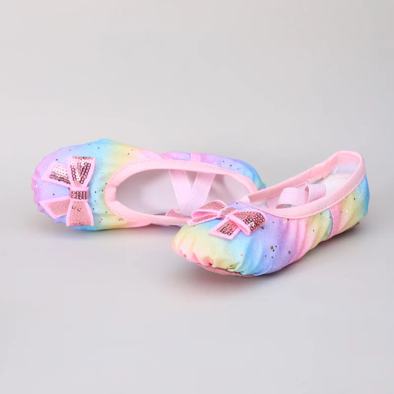 Scarpe da ballo per ragazze Calzature per spettacoli di balletto Scarpe da ginnastica per allenamento con fondo morbido Scarpe da yoga sportive per pattini da ballo per bambini