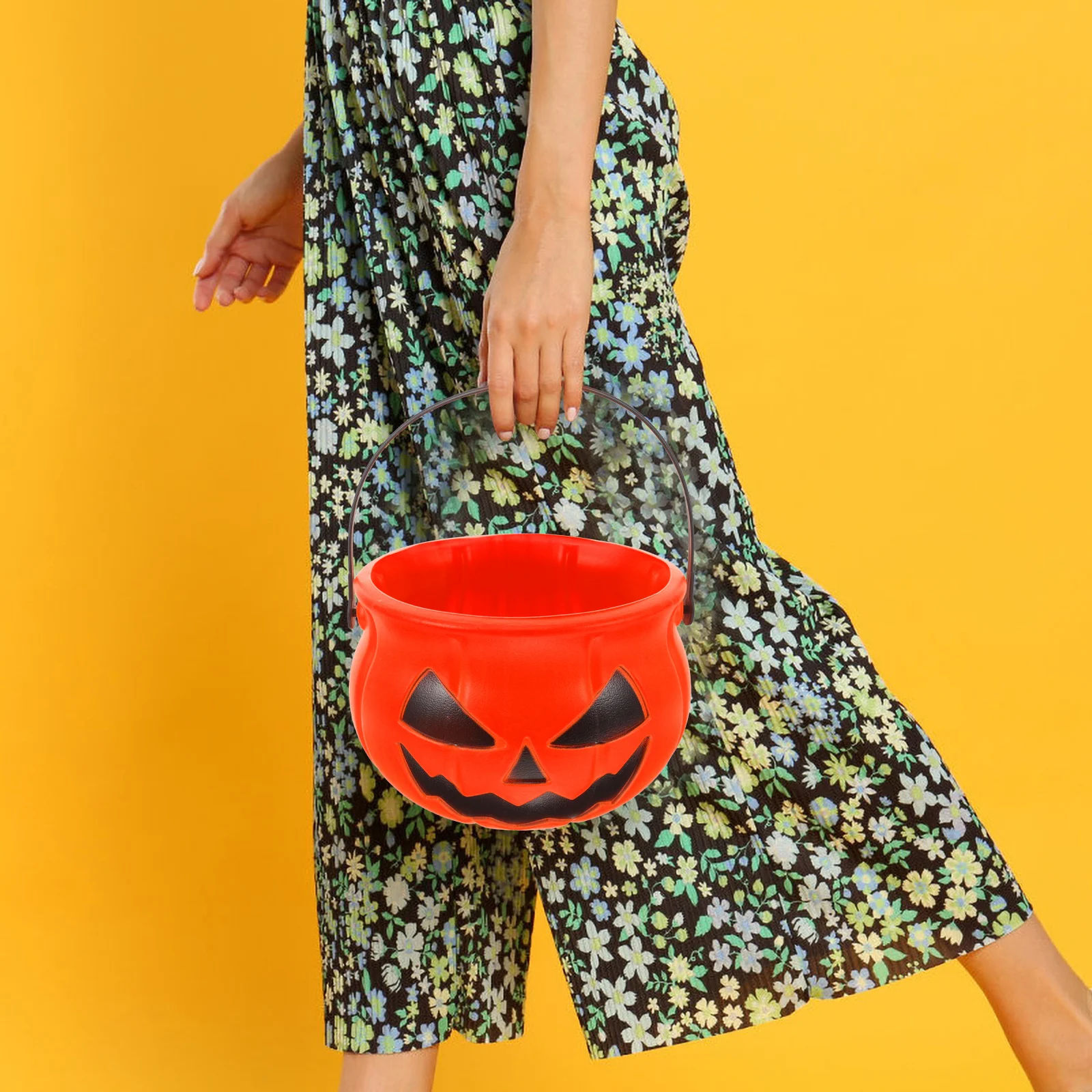 

5Pcs Pumpkin Buckets Halloween Candy Holders Candy Storage Containers Halloween Party Plastic Trick Treat Buckets