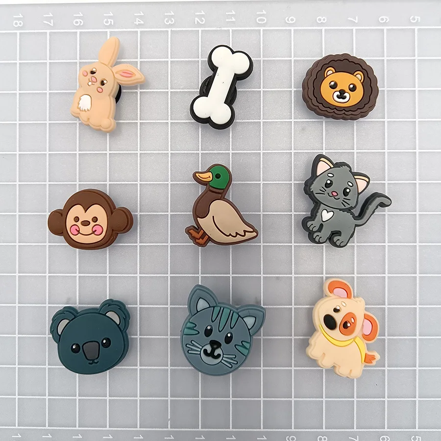 1Pcs Cartoon Animals PVC Shoe Charms Accessories Cat Dog Rabbit Shoe Upper Pins Decoration Clogs Buckle Kid Party Gift