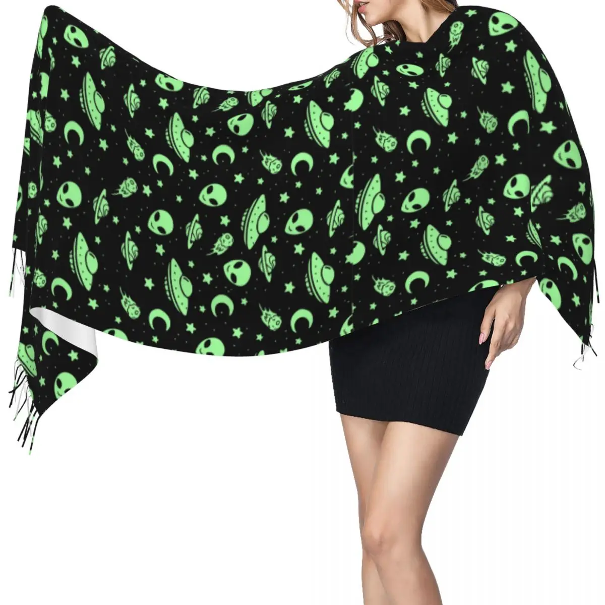 Mulheres Verde Alienígena UFO Moon Tassel Scarf, cachecóis de caxemira, pescoço e cabeça Wrap, Pashmina Quente, Lady Shawl, Inverno Bandana