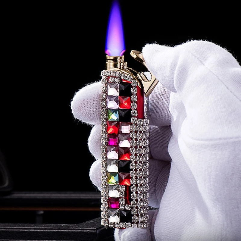 

New High-end Pure Handmade Colored Diamond Metal Windproof Red Flame Goddess Lighter, Exquisite and Beautiful Lighter