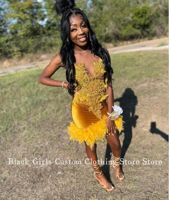 Luxury Gold Diamante Short Homecoming Party Dress 2024 Glitter Beaded Feather Black Teenage Birthday Queen Dress Robe Soiree