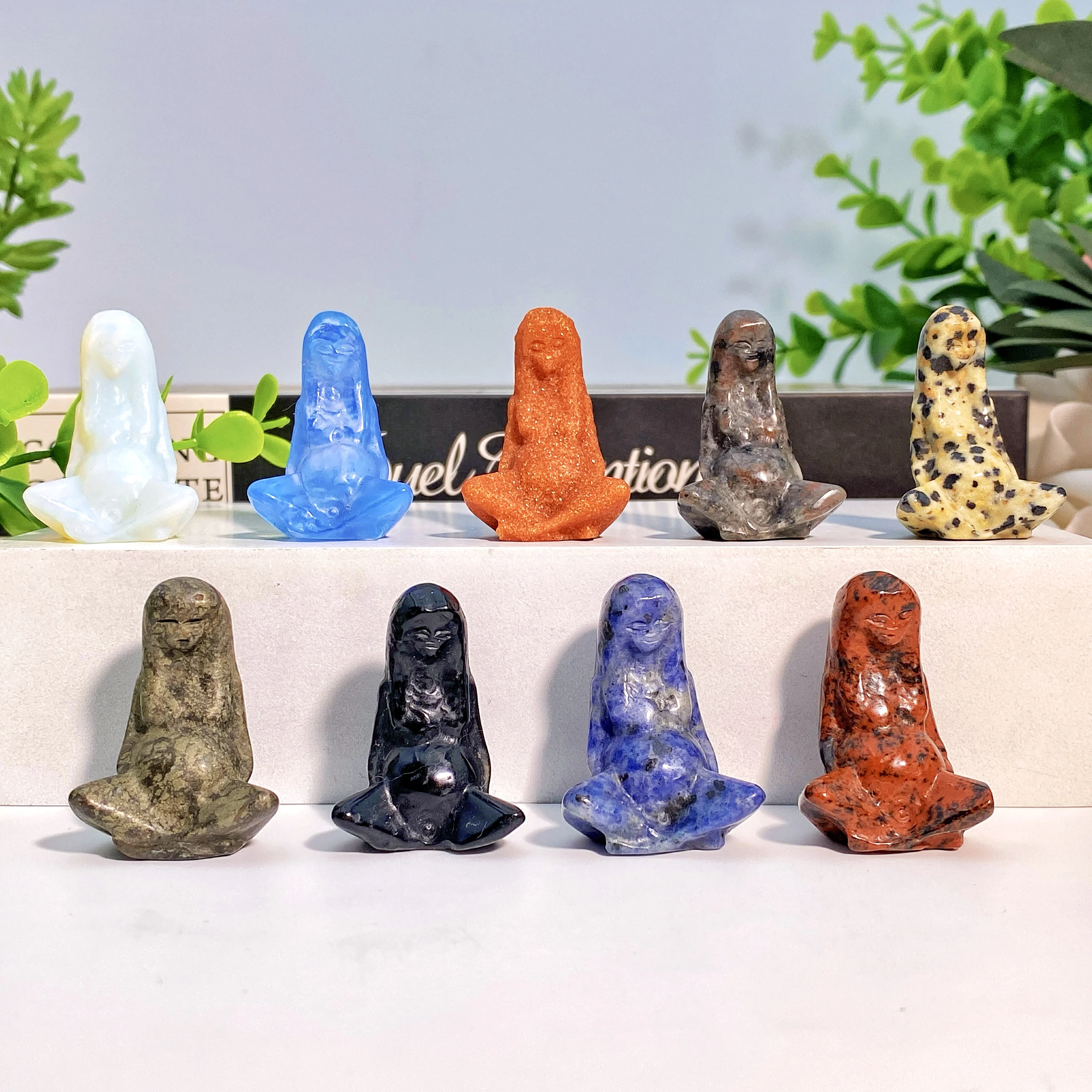 1PC Random High Quality Multi Material Natural Crystal Mother Earth -Carved Stone Home Decorations DlY Scene Decoration.