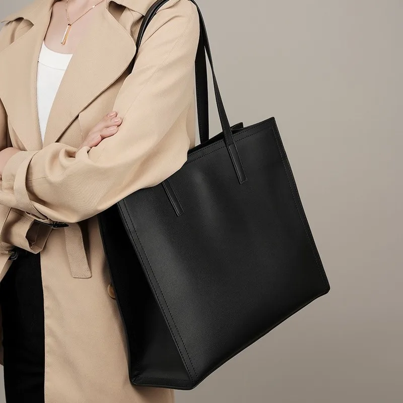 Winter new Large Capacity women Tote Bag Luxury Briefcase Leather Business Laptop Bag Black Shoulder Bag Simple Cowhide Handbag