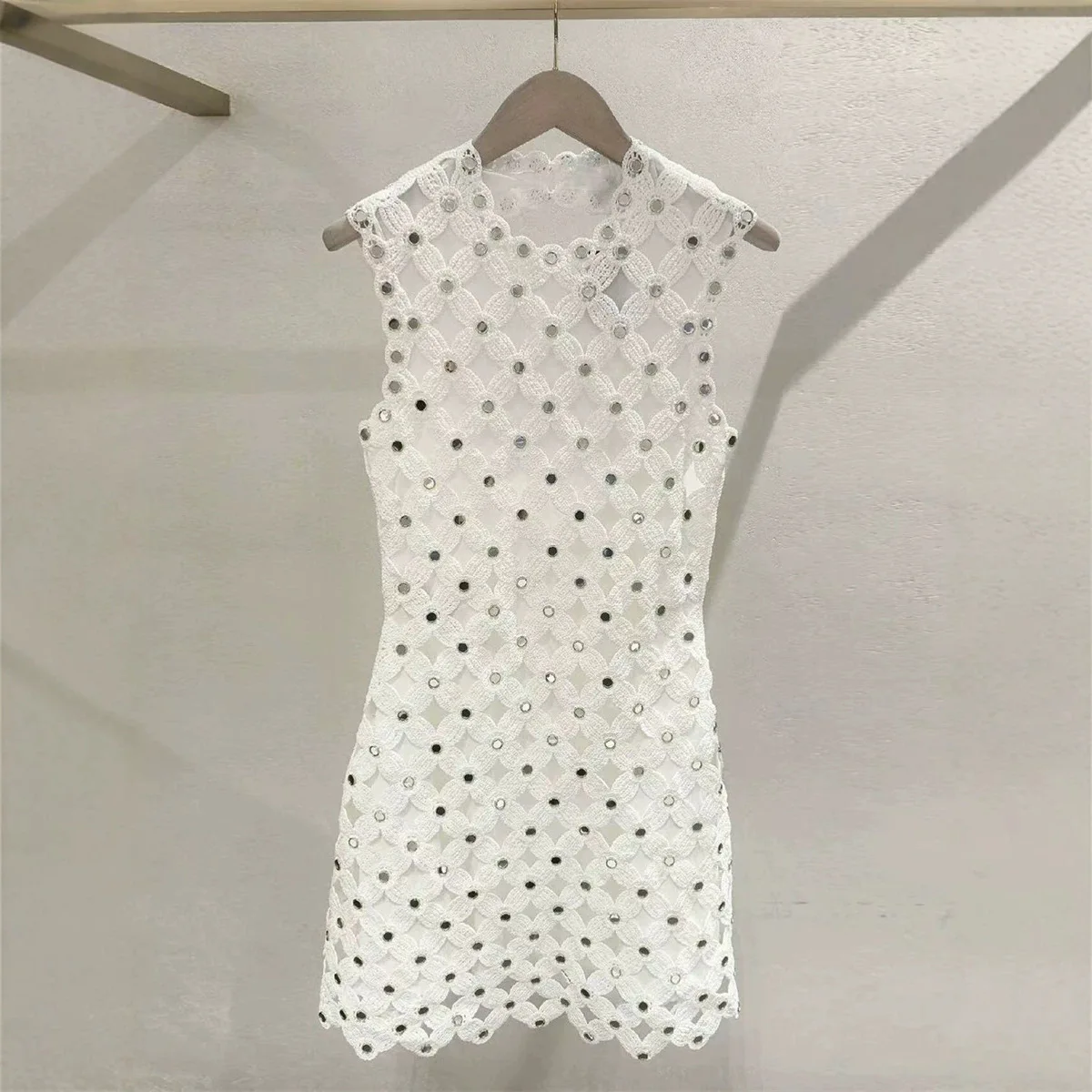 

French Style Cotton Midi Dress Backless Off-Shoulder Embroidered Short Skirt Sleeveless round Neck A-Line Dress for Travel