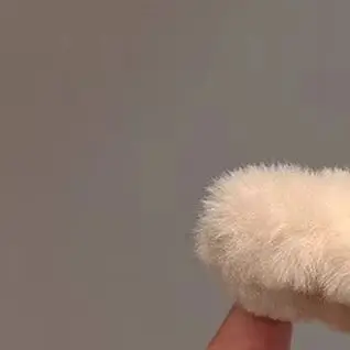 Horquilla de corazón de felpa para otoño e invierno, Clip de agarre con sentido de alta calidad japonés y coreano para mujer, espalda de temperamento grande