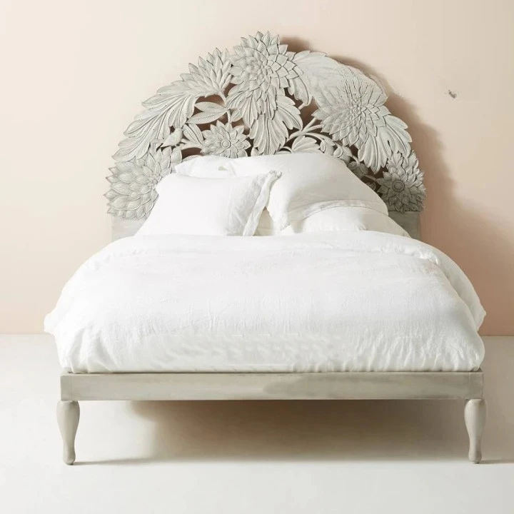 

French American solid wood double bed, solid wood hand-carved antique and old hollow tree view bed