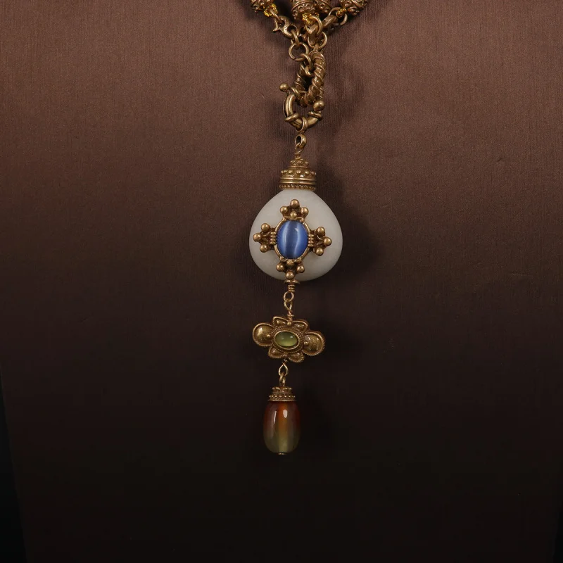 

Sophisticated Retro Design White Natural Stone Drop Pendant & Translucent Imitation Crystal Bead Strands - Fashion Statement