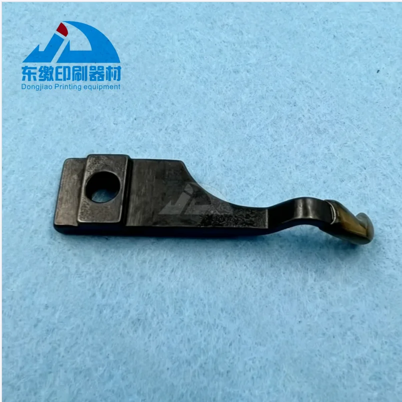 high-quality-original-hook-for-sewing-machine-spare-parts-hook-imported