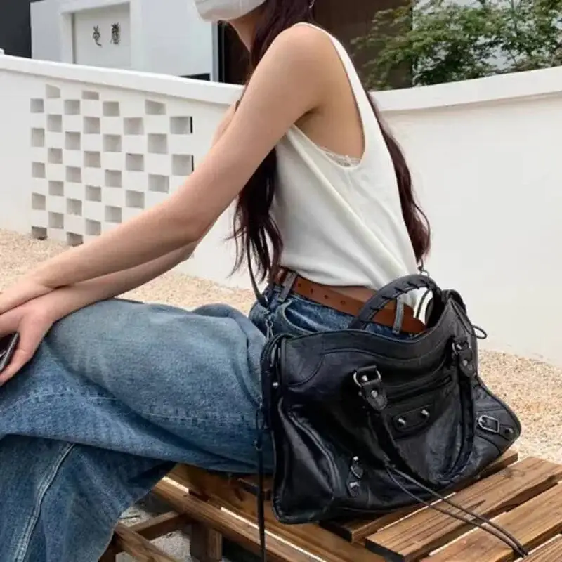 Rivet Tassel Biker Bag For Women Black Personality Fashion Punk Zipper Large Capacity High-end Single Shoulder Crossbody Handbag