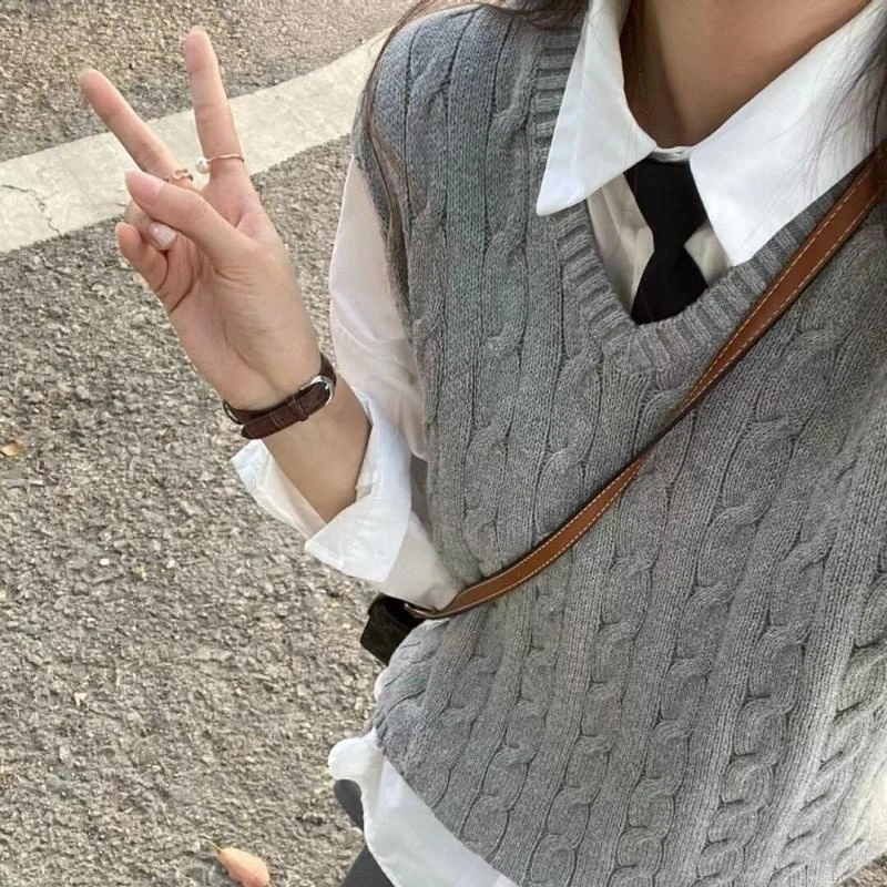 Women 100% Cotton Knitted Vest Spring Autumn 2024 Sleeveless V-neck Korean Loose Knit Wool Sweater Pullovers Tank X852