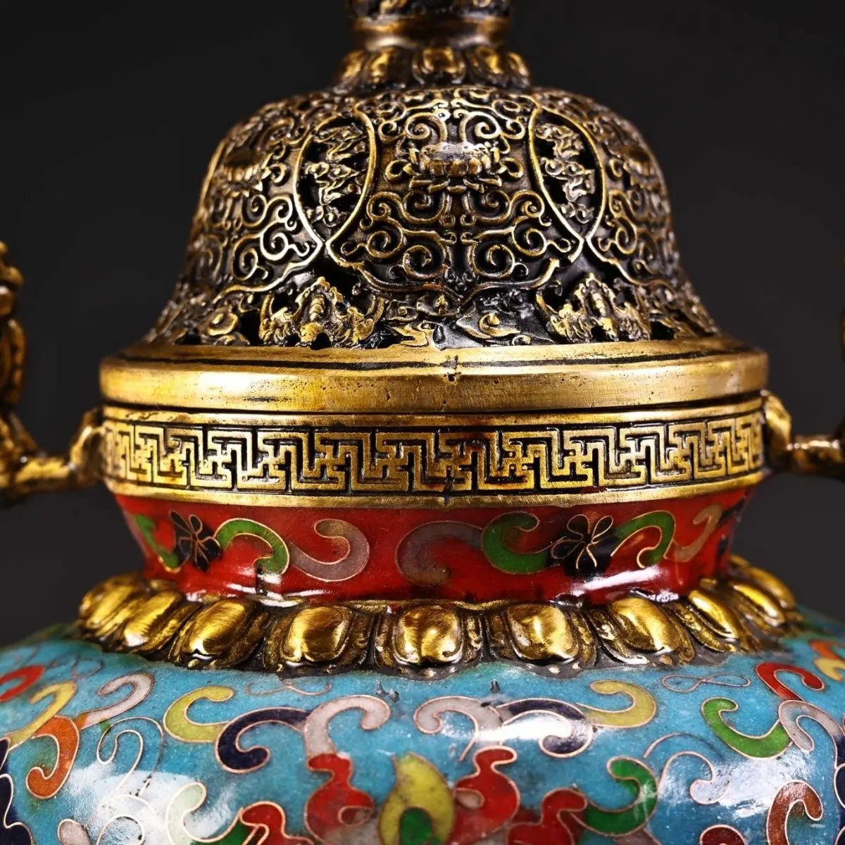 Pure copper chiseled gilt cloisonne enamel incense burner weighs 1400 grams, is 25 cm high and 19 cm wide