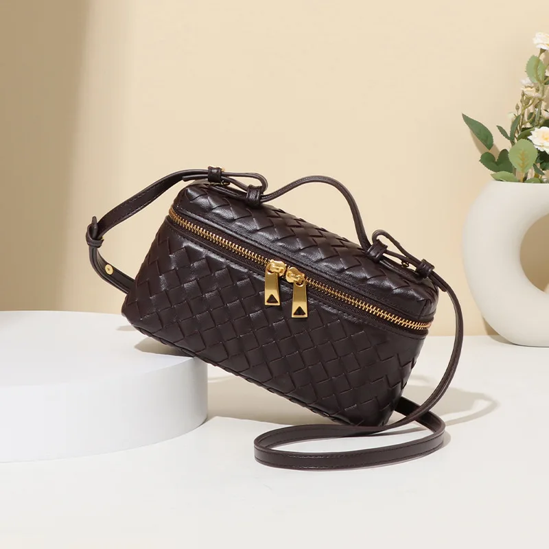 Handmade woven box bag makeup box original 2024 spring and summer fashion new shoulder handheld crossbody bag